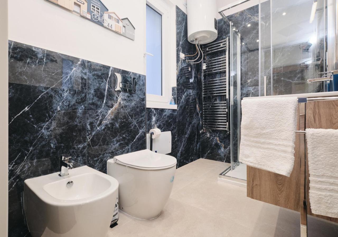 Apartment Colosseo A 15 Minuti - Elegante In Centro Rom